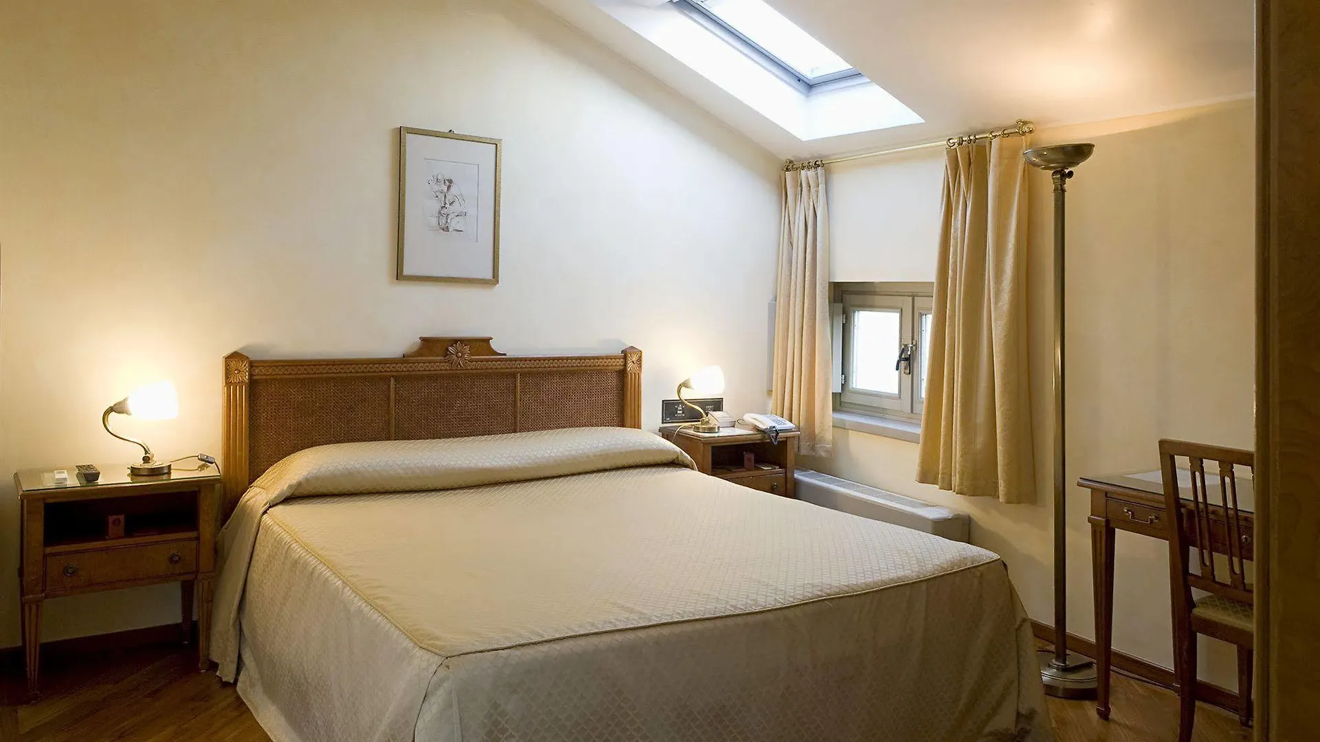Albergo Delle Notarie Reggio Emilia 4*,
